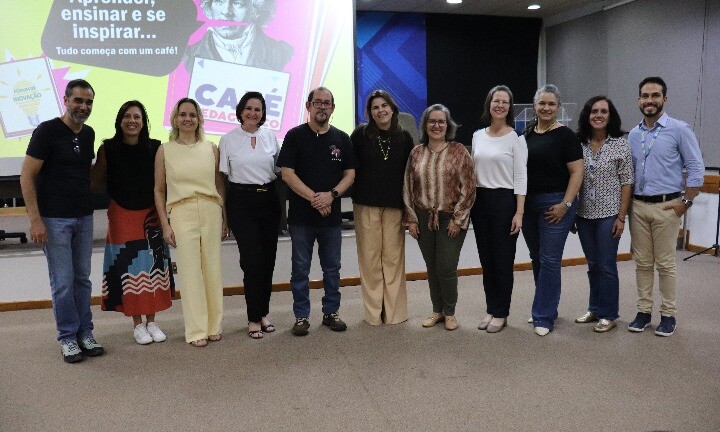 Café Pedagógico promove reflexão e vivência sobre metodologias ativas entre docentes da Barão de Mauá
