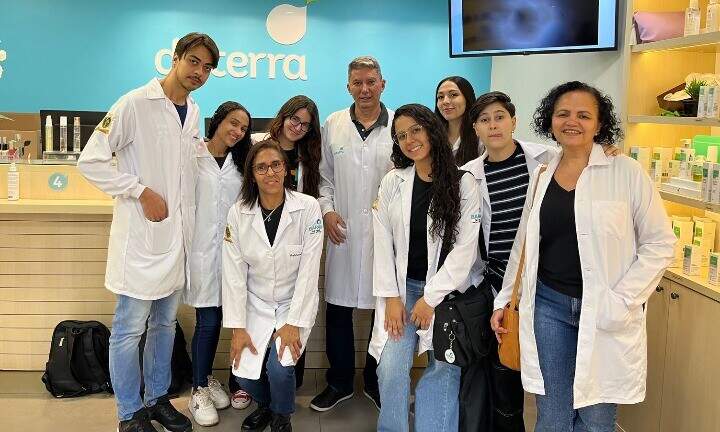 Estudantes de Farmácia realizaram visita técnica